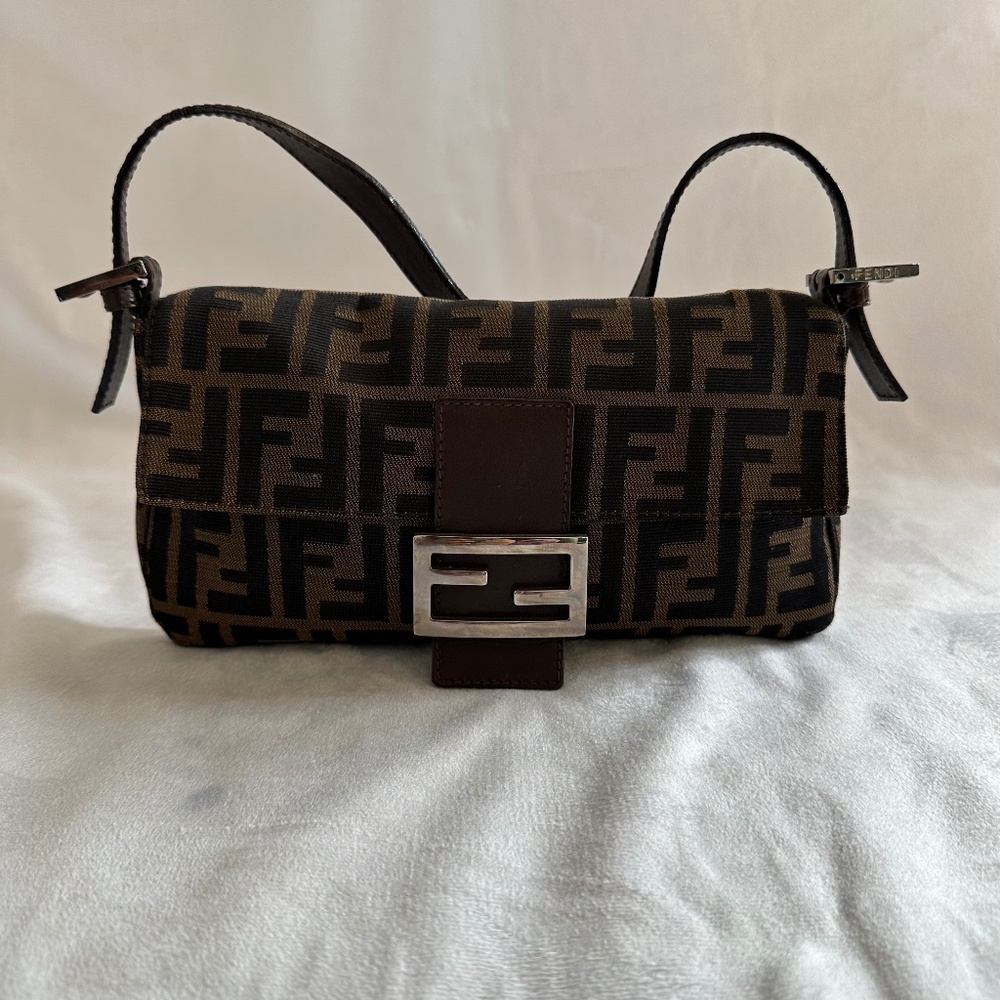 **AUTHENTIC** Fendi Zucca Baguette Shoulder Bag - Vintage